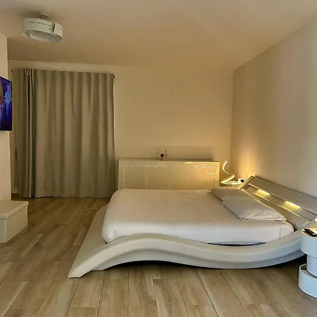 - La Bella ゲストハウス 4*