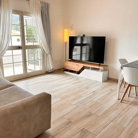 Πανσιόν - La Bella